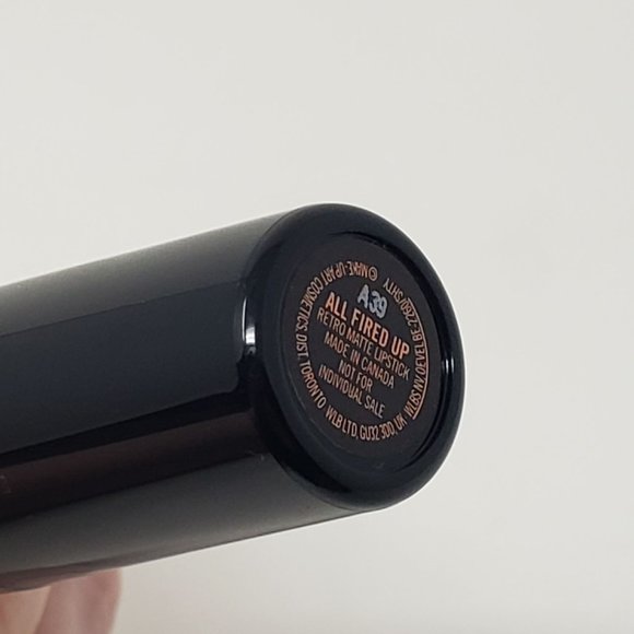 New MAC Retro Matte Lipstick - Picture 3 of 3